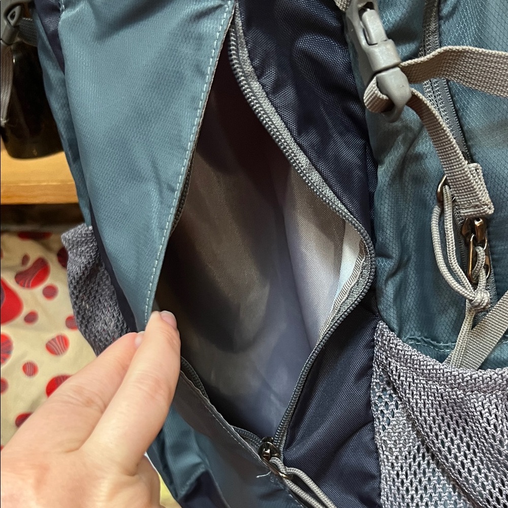 Camelbak Cloud Walker Backpack - image 4